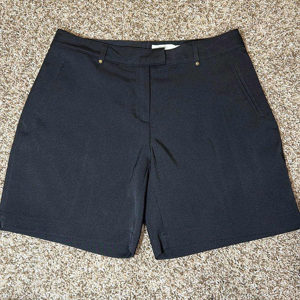 Lightweight black Lady Hagen shorts!